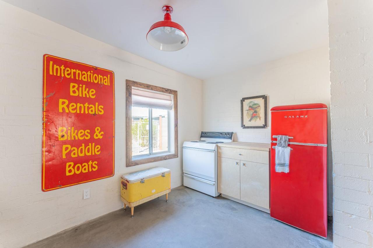 New Property! The Cactus At Joshua Tree National Park - Pool, Hot Tub, Outdoor Shower, Fire Pit Hébergement de vacances