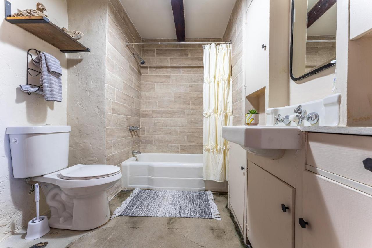 Hébergement de vacances New Property! The Cactus At Joshua Tree National Park - Pool, Hot Tub, Outdoor Shower, Fire Pit Twentynine Palms