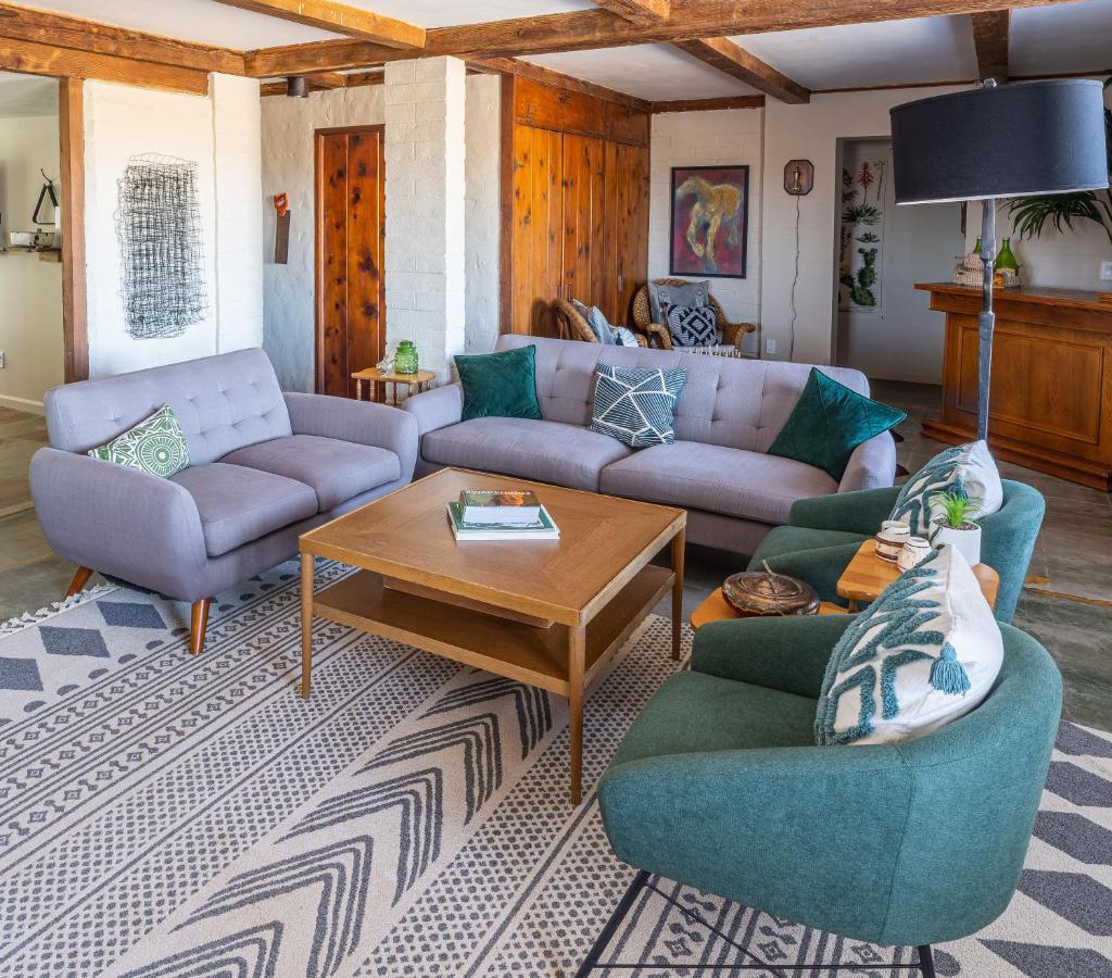 New Property! The Cactus At Joshua Tree National Park - Pool, Hot Tub, Outdoor Shower, Fire Pit *
