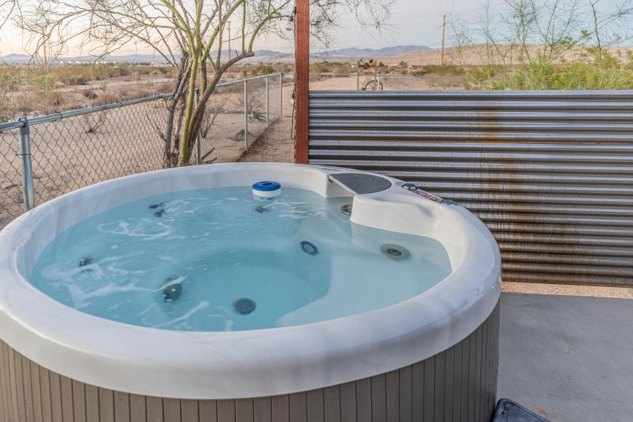 Hébergement de vacances New Property! The Cactus At Joshua Tree National Park - Pool, Hot Tub, Outdoor Shower, Fire Pit *