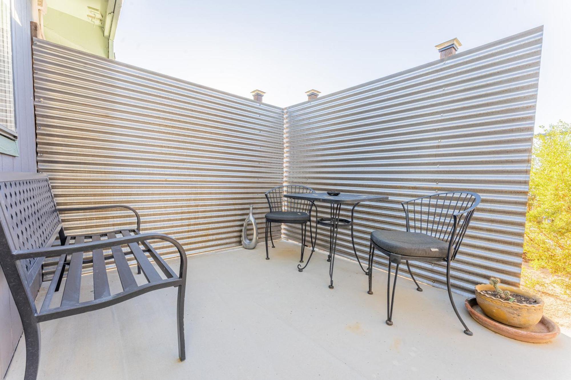 New Property! The Cactus At Joshua Tree National Park - Pool, Hot Tub, Outdoor Shower, Fire Pit *